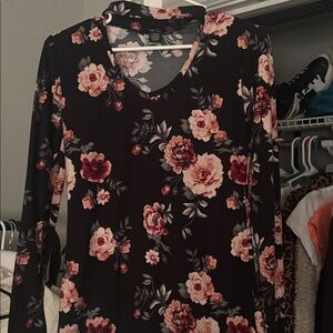 Flowered Room, 21 Shirt Women’s Size Medium